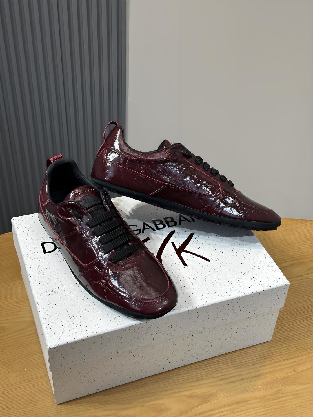 Dolce & Gabbana DG Men's Casual Sneakers with Stitched Logo
