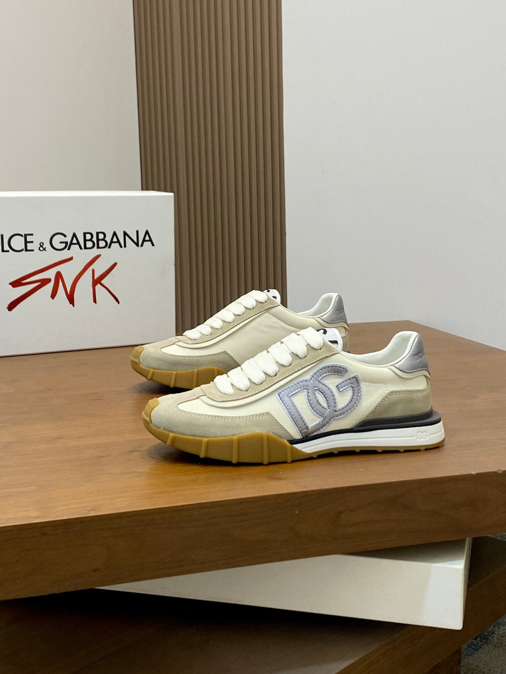 Dolce & Gabbana DG Premium Men's Mixed-Material Casual Sneakers