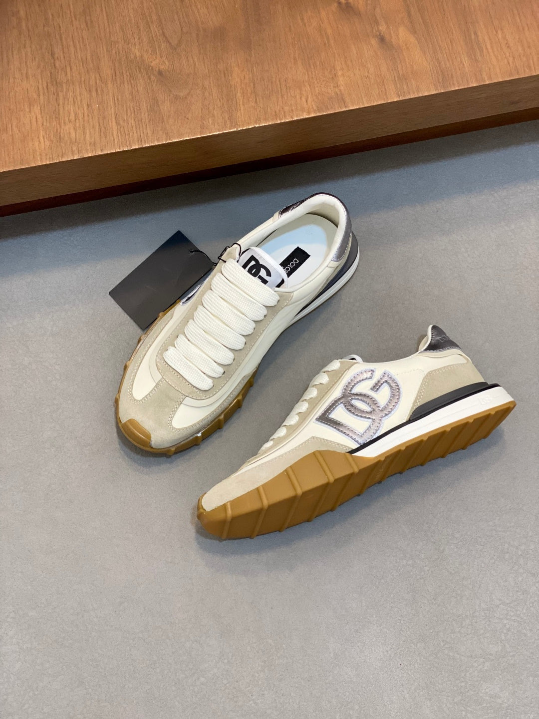 Dolce & Gabbana DG Premium Men's Mixed-Material Casual Sneakers