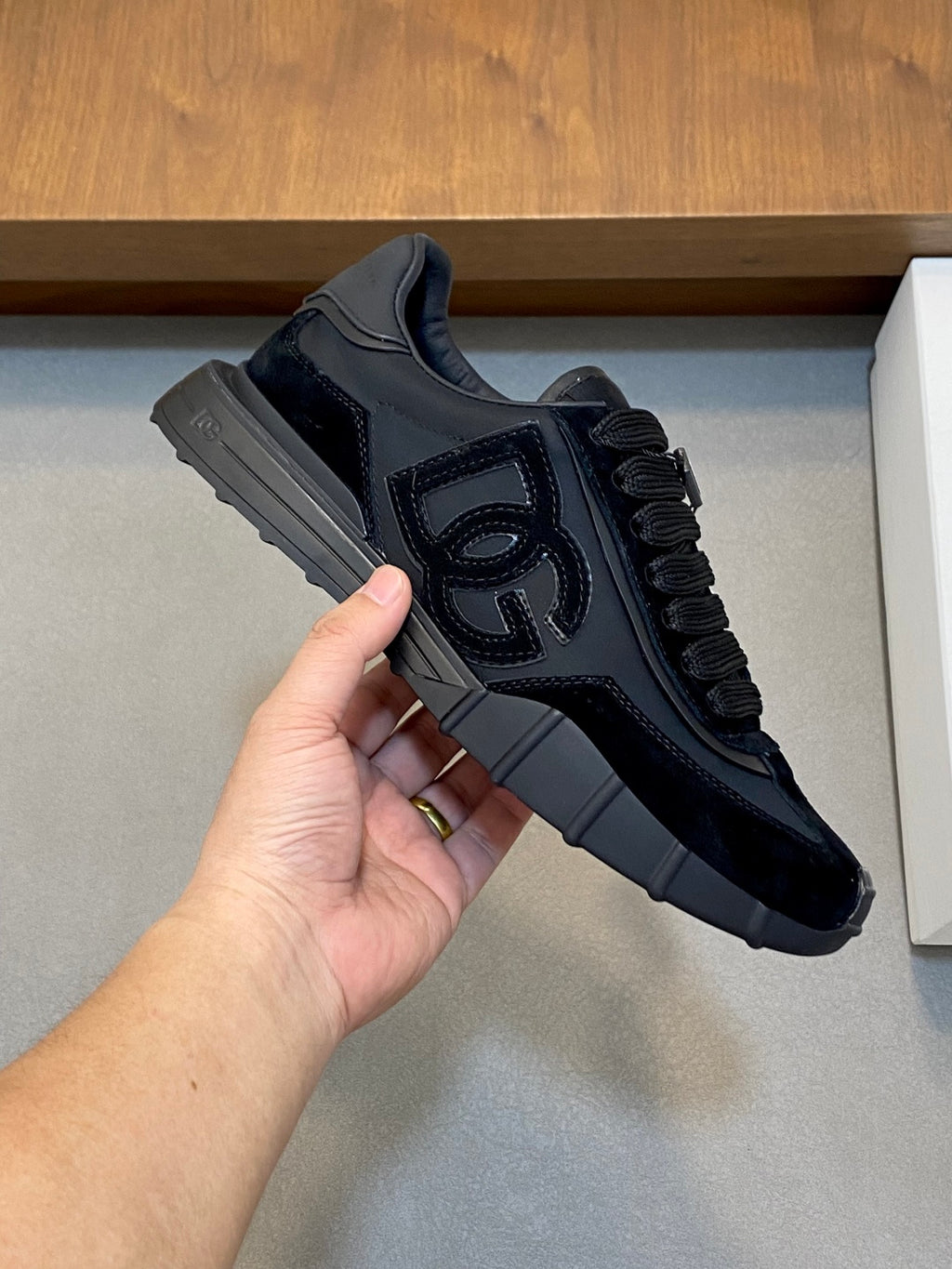 Dolce & Gabbana DG Premium Men's Mixed-Material Casual Sneakers