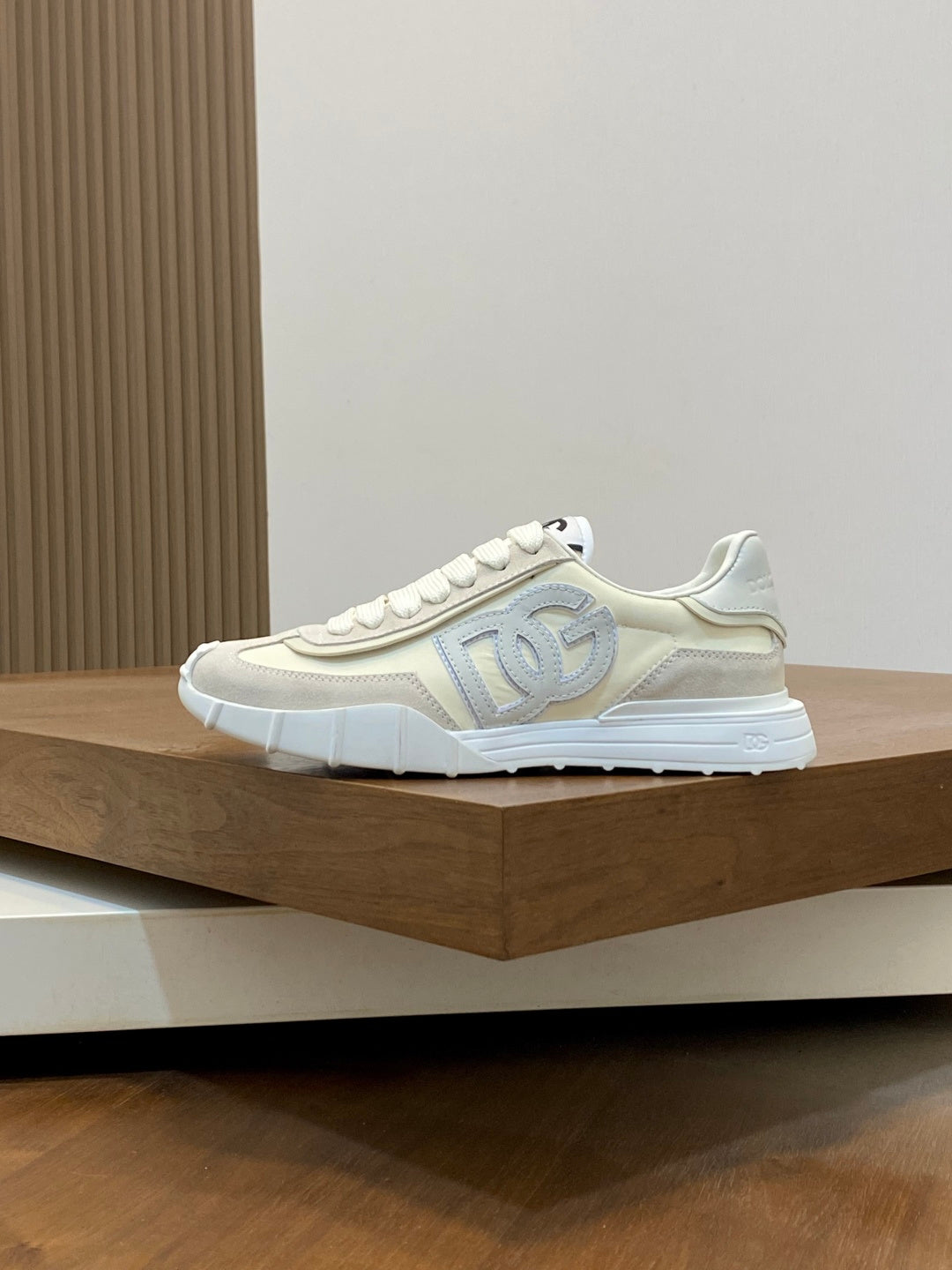 Dolce & Gabbana DG Premium Men's Mixed-Material Casual Sneakers