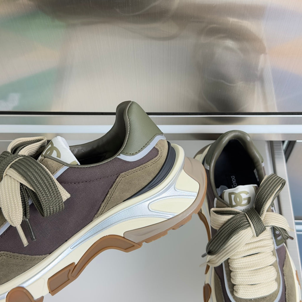 Dolce & Gabbana DG Country Road Chunky Casual Sneakers