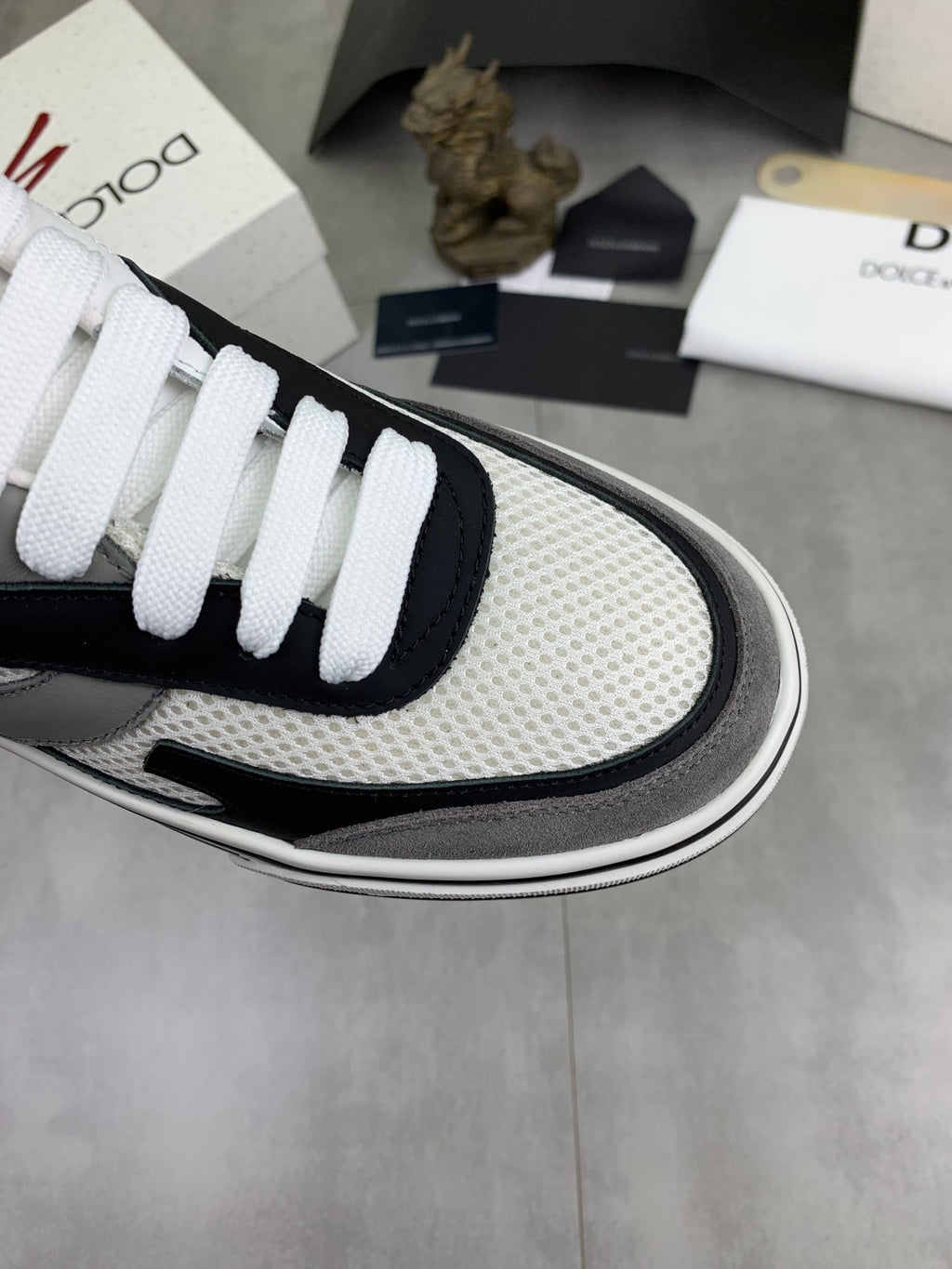 Dolce & Gabbana DG Men's Low-Top Logo Sneakers in Calfskin