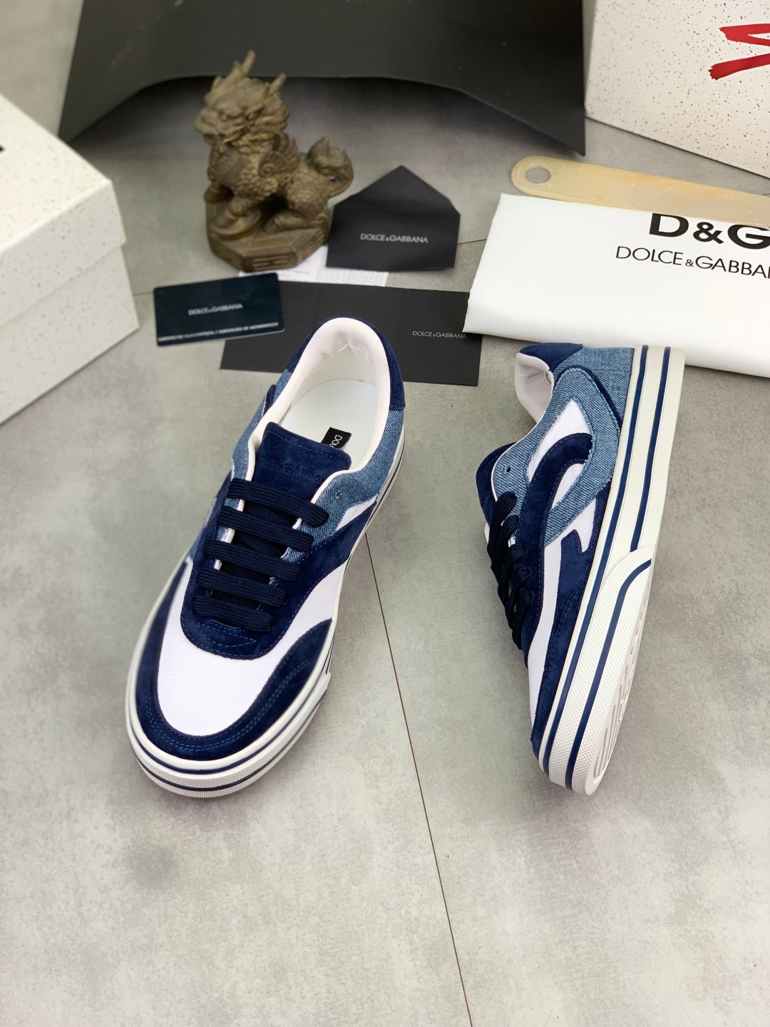 Dolce & Gabbana DG Men's Low-Top Logo Sneakers in Calfskin