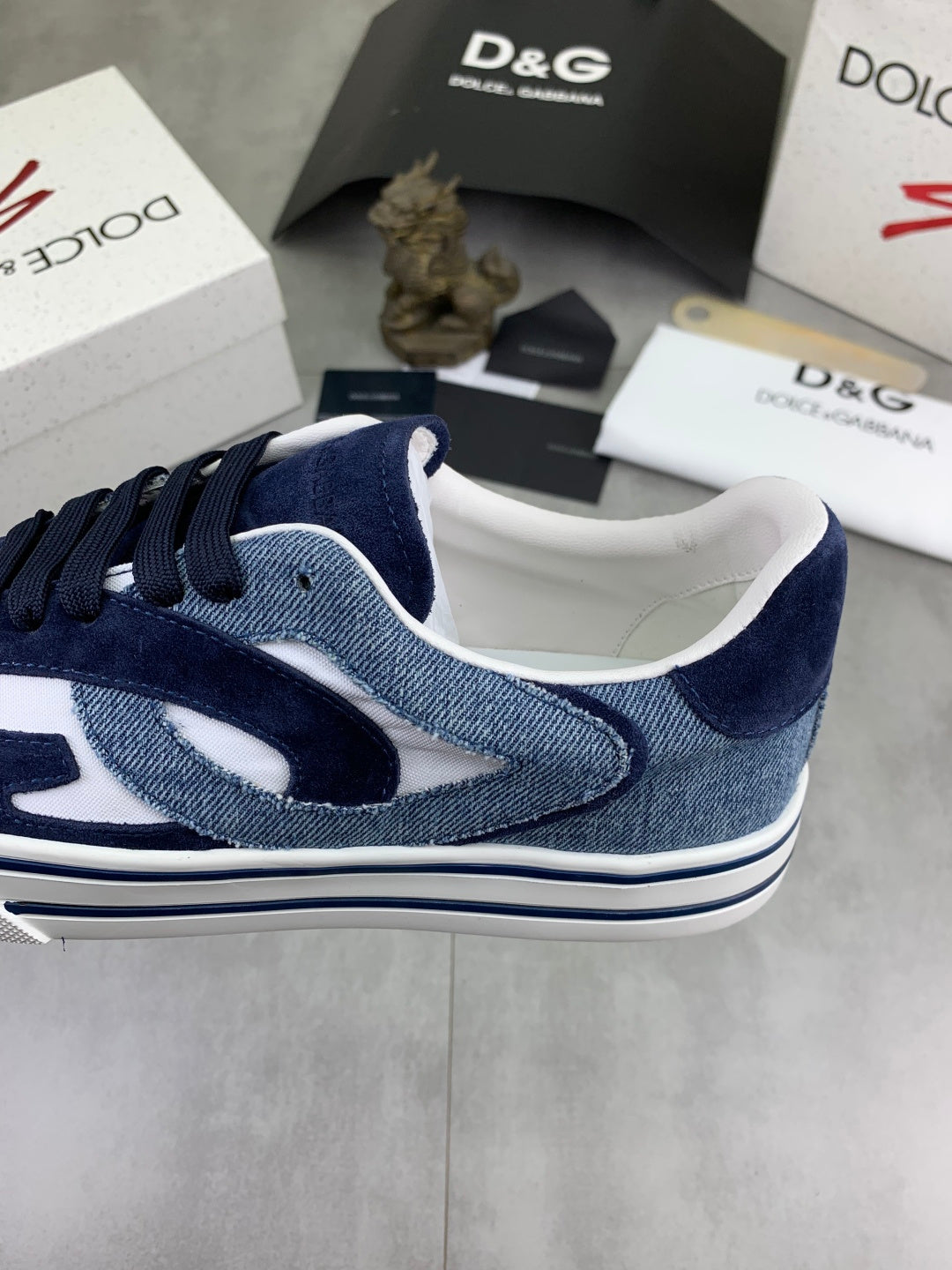 Dolce & Gabbana DG Men's Low-Top Logo Sneakers in Calfskin