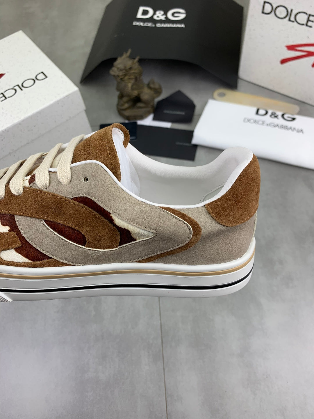 Dolce & Gabbana DG Men's Low-Top Logo Sneakers in Calfskin