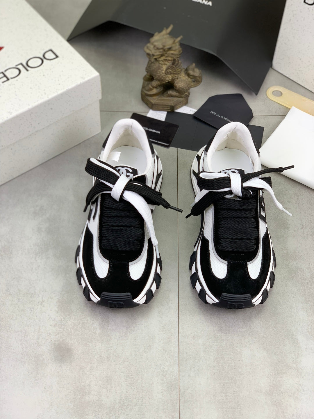 Dolce & Gabbana DG Men's Low-Top Logo Sneakers in Calfskin