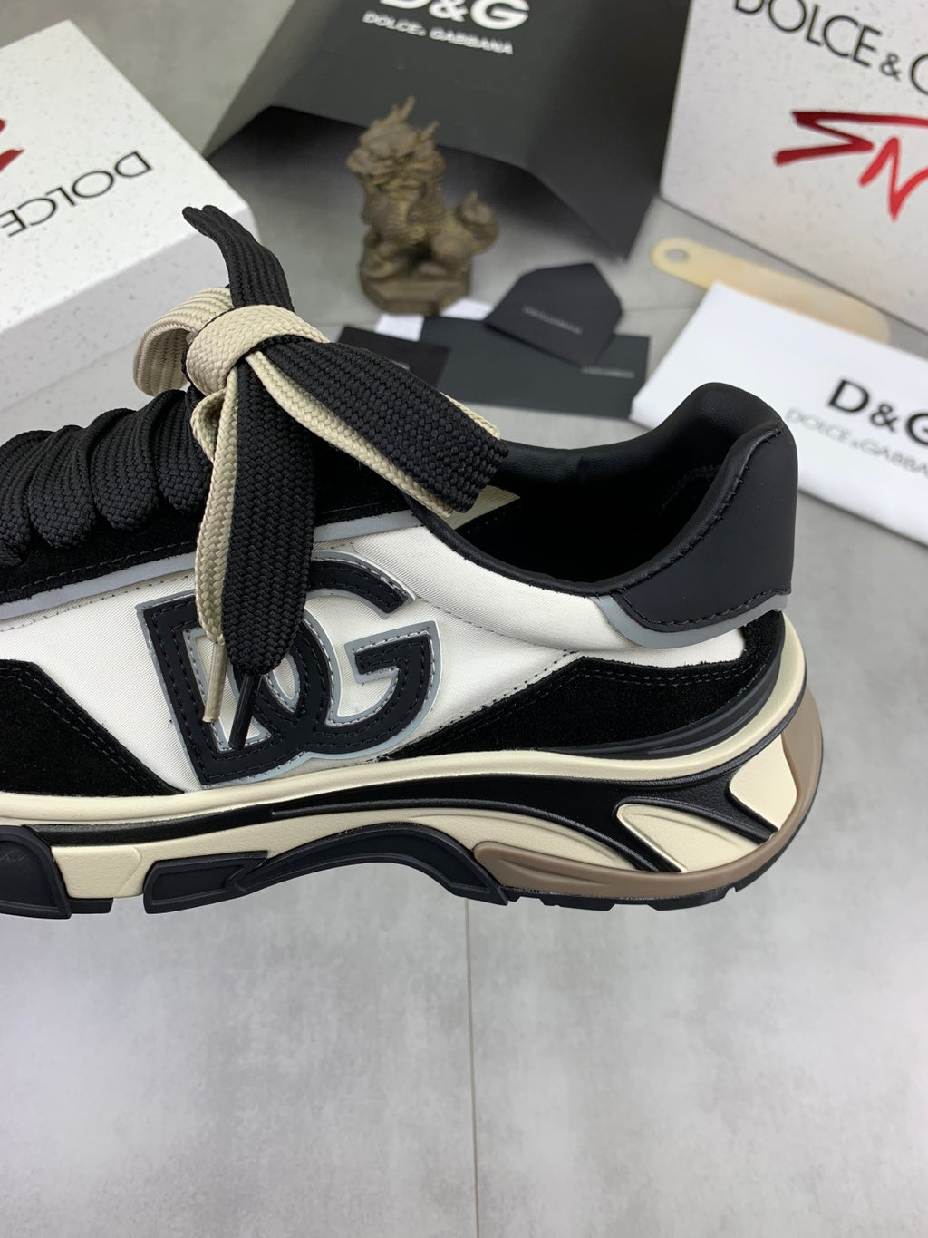 Dolce & Gabbana DG Men's Low-Top Logo Sneakers in Calfskin