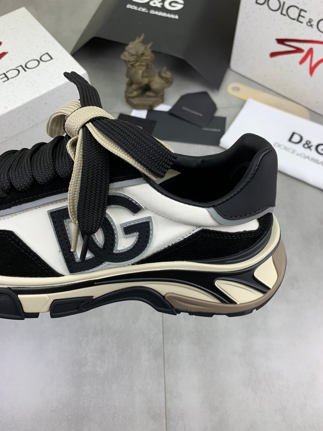 Dolce & Gabbana DG Men's Low-Top Logo Sneakers in Calfskin
