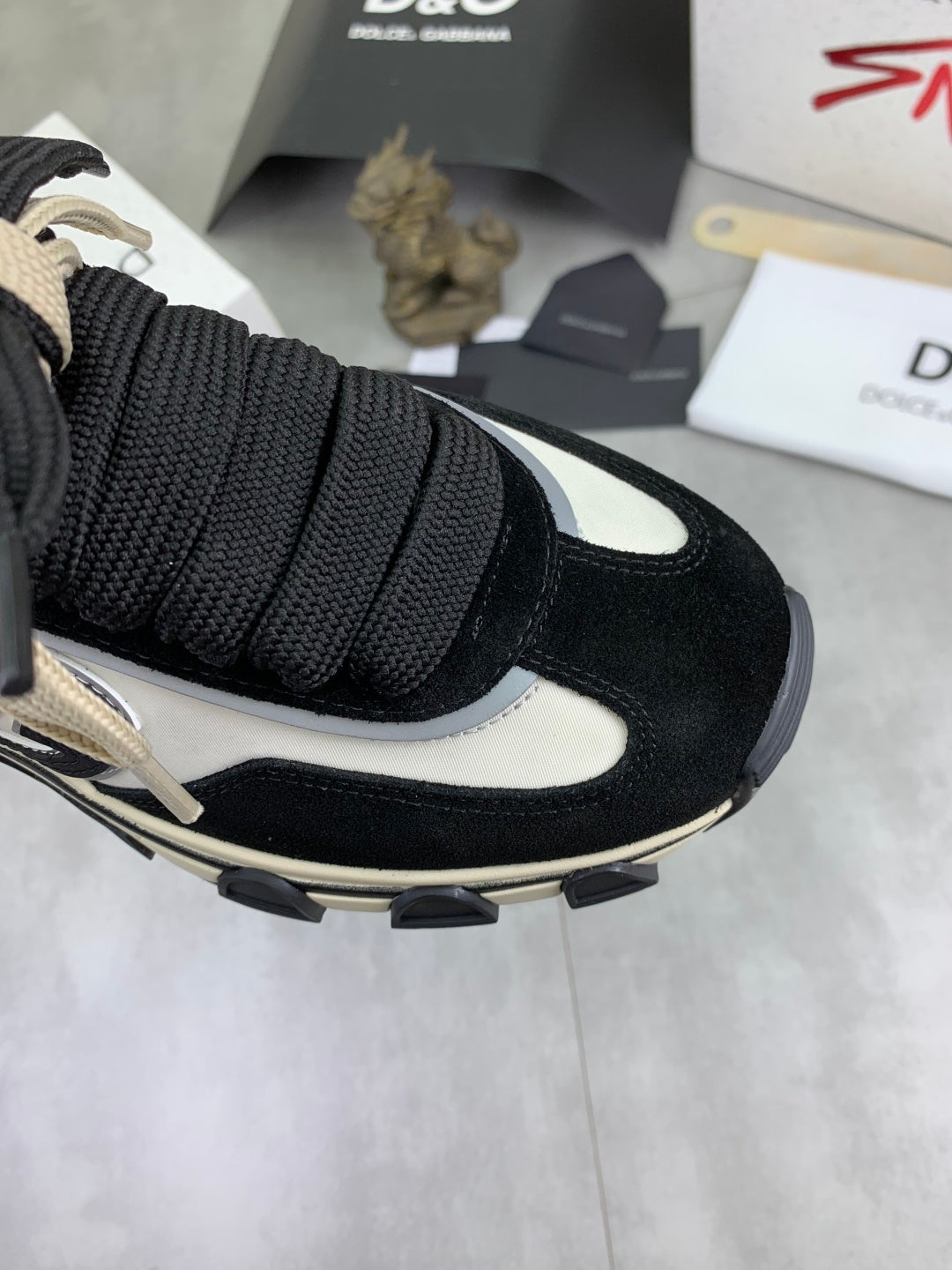 Dolce & Gabbana DG Men's Low-Top Logo Sneakers in Calfskin
