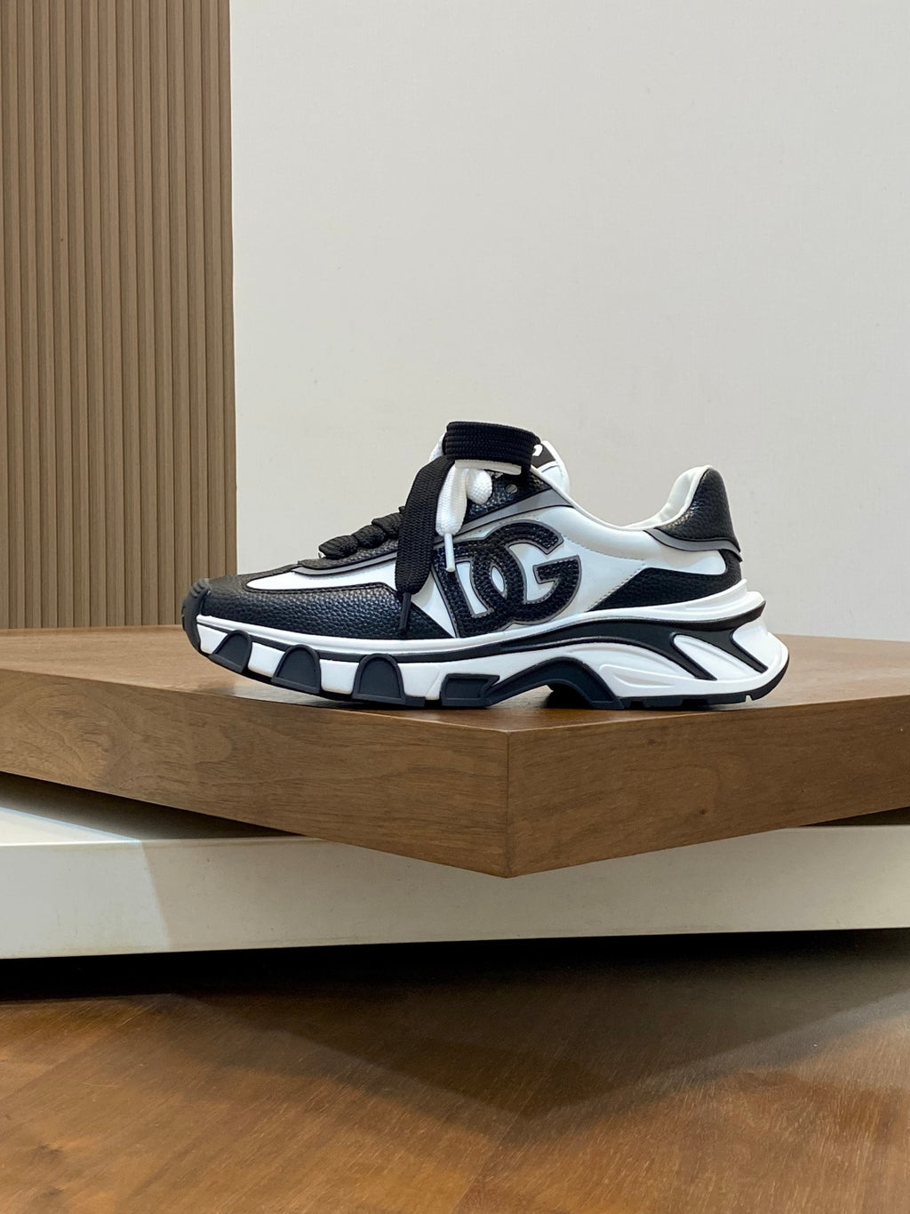 Dolce & Gabbana DG Cushion Mixed-Material Casual Sneakers