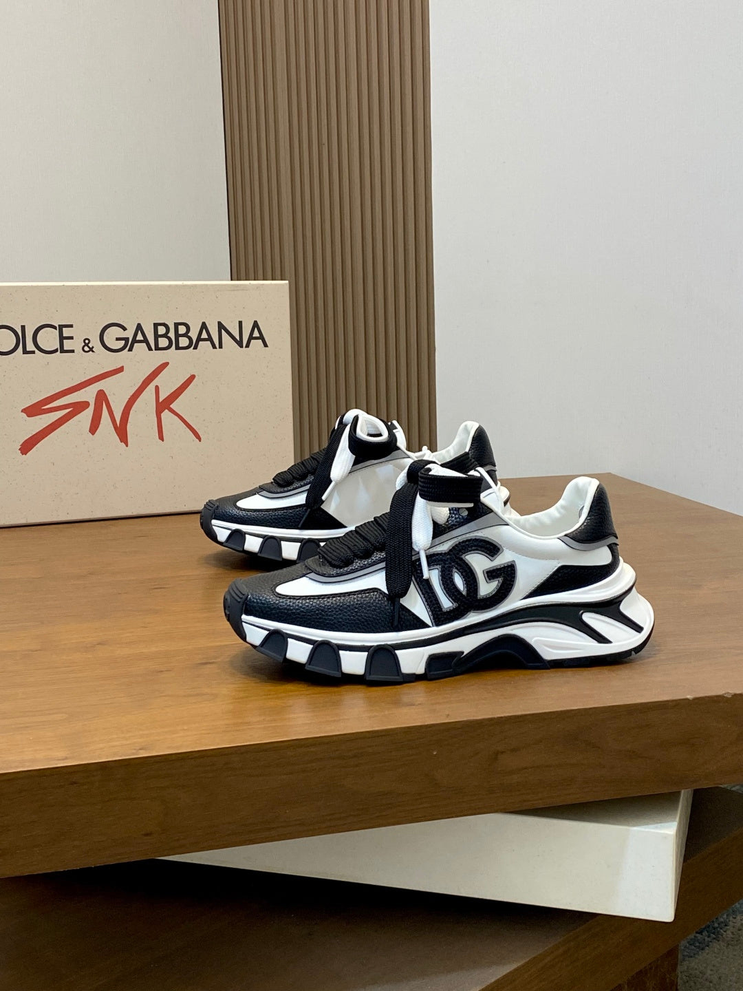 Dolce & Gabbana DG Cushion Mixed-Material Casual Sneakers