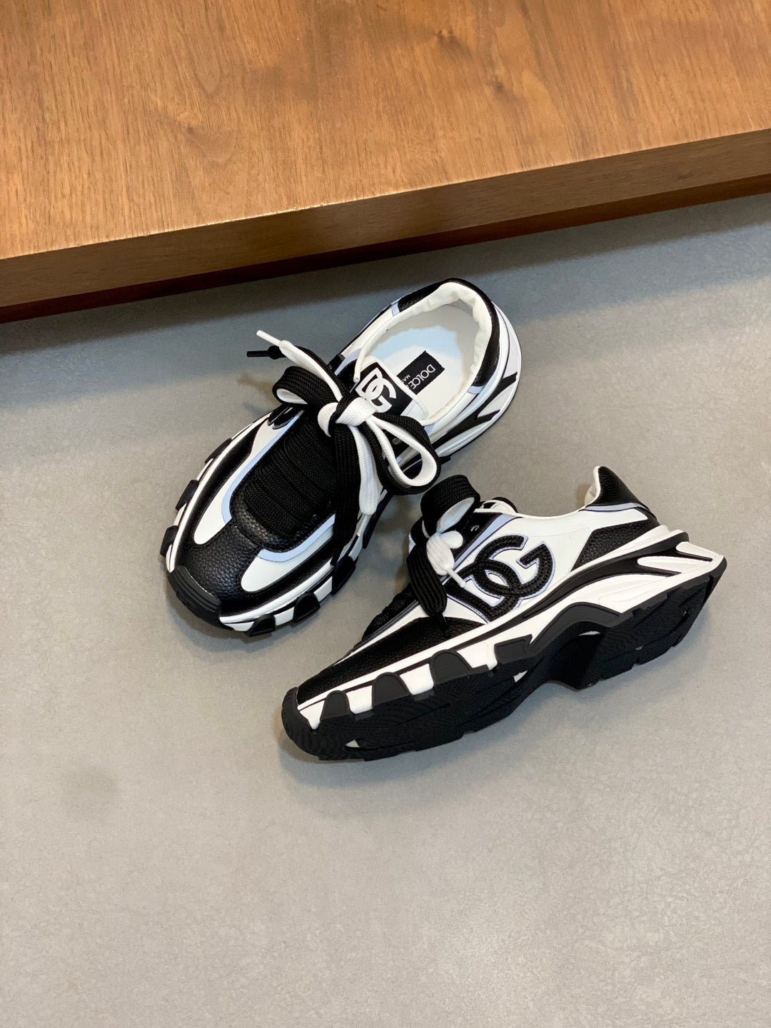 Dolce & Gabbana DG Cushion Mixed-Material Casual Sneakers