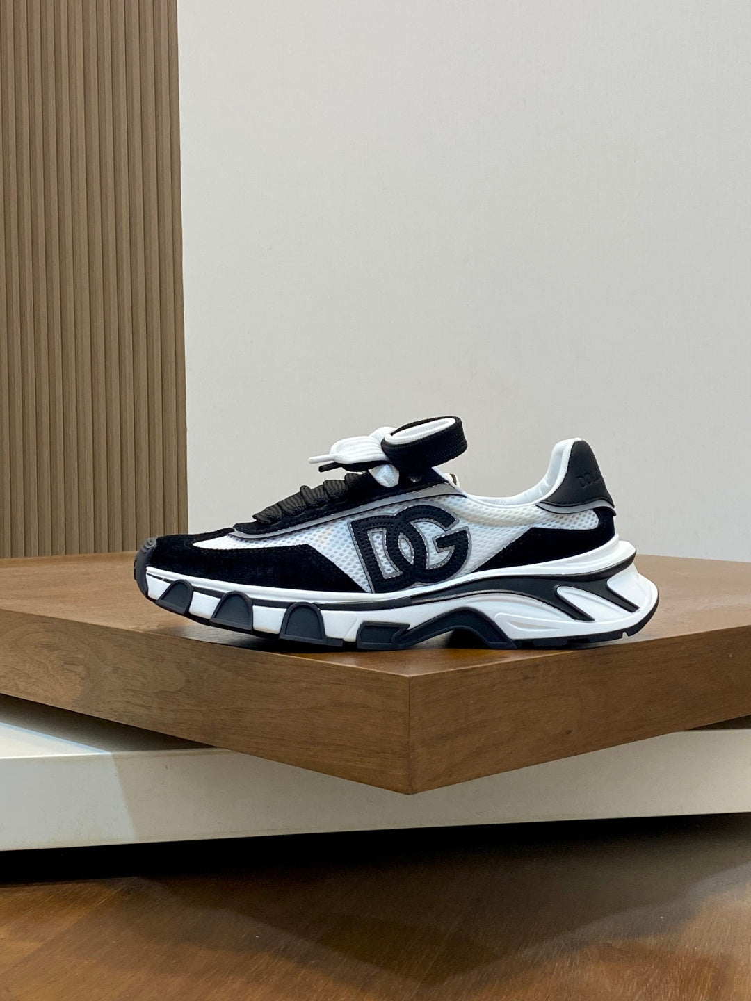 Dolce & Gabbana DG Cushion Mixed-Material Casual Sneakers