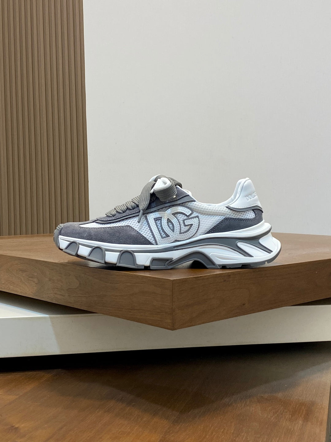 Dolce & Gabbana DG Cushion Mixed-Material Casual Sneakers