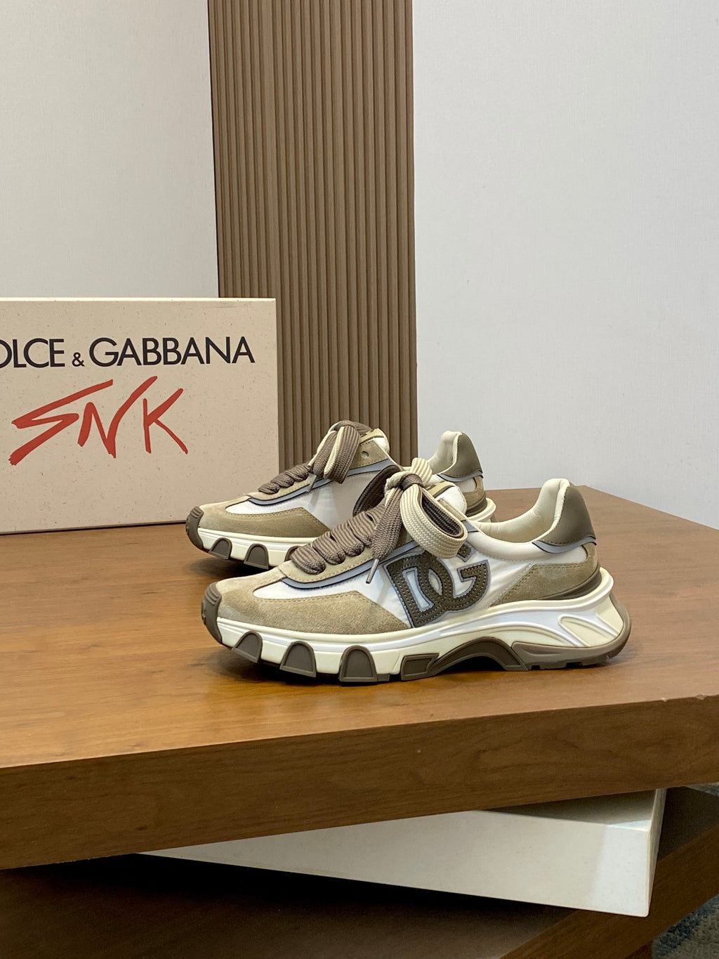 Dolce & Gabbana DG Cushion Mixed-Material Casual Sneakers