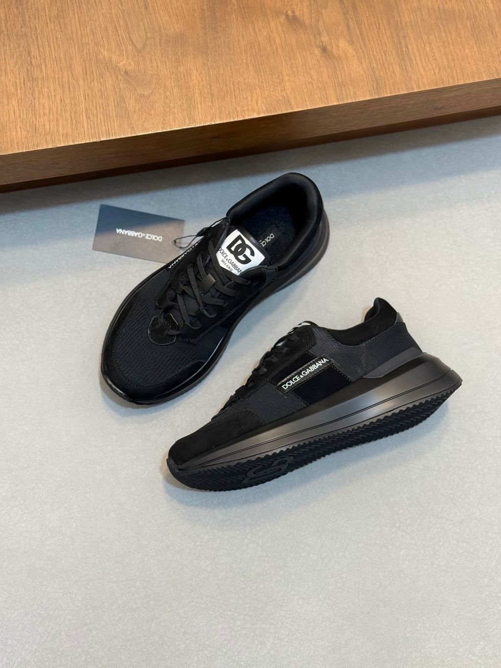 Dolce & Gabbana DG Premium Men's Mixed-Material Casual Sneakers