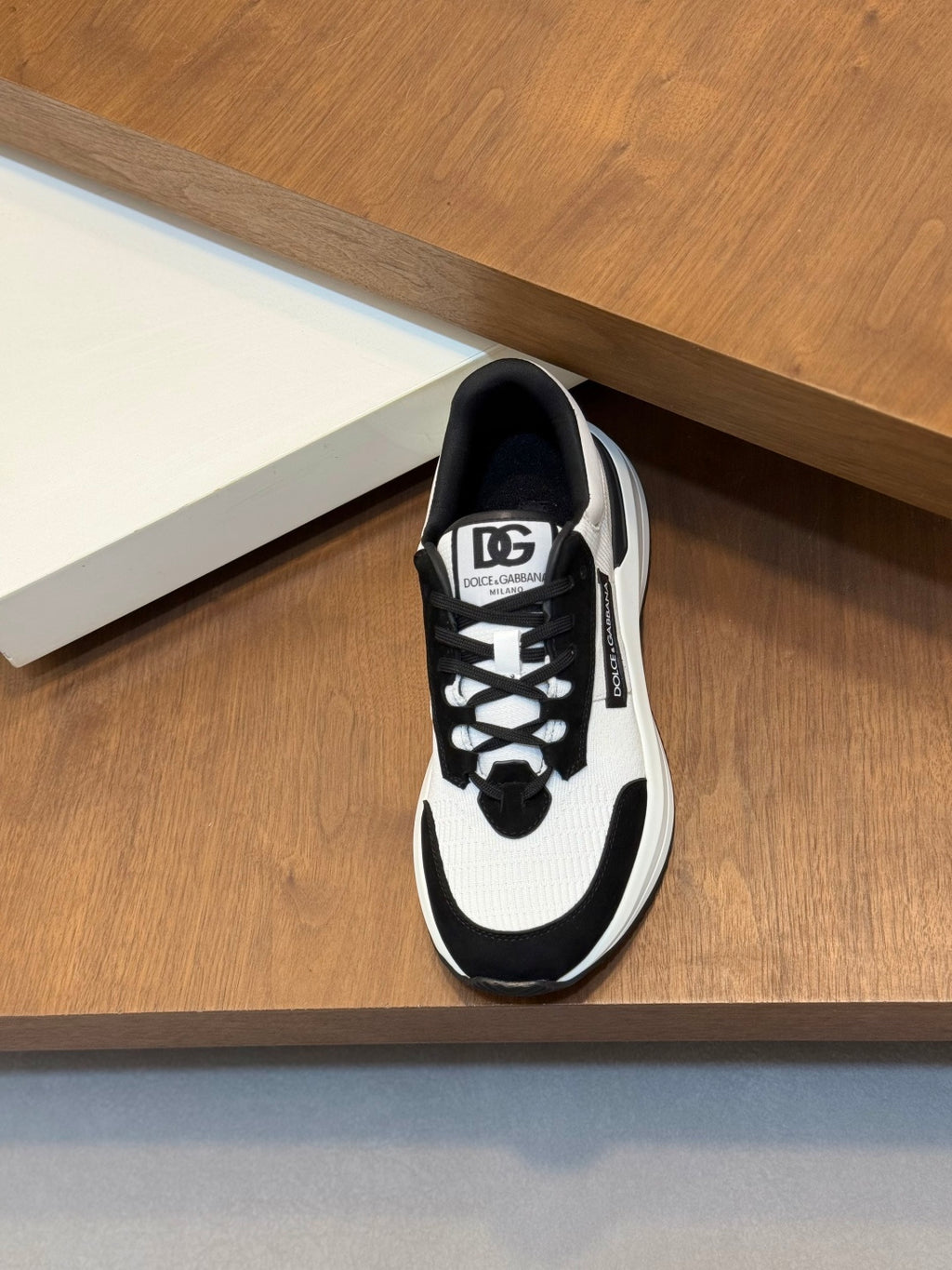Dolce & Gabbana DG Premium Men's Mixed-Material Casual Sneakers