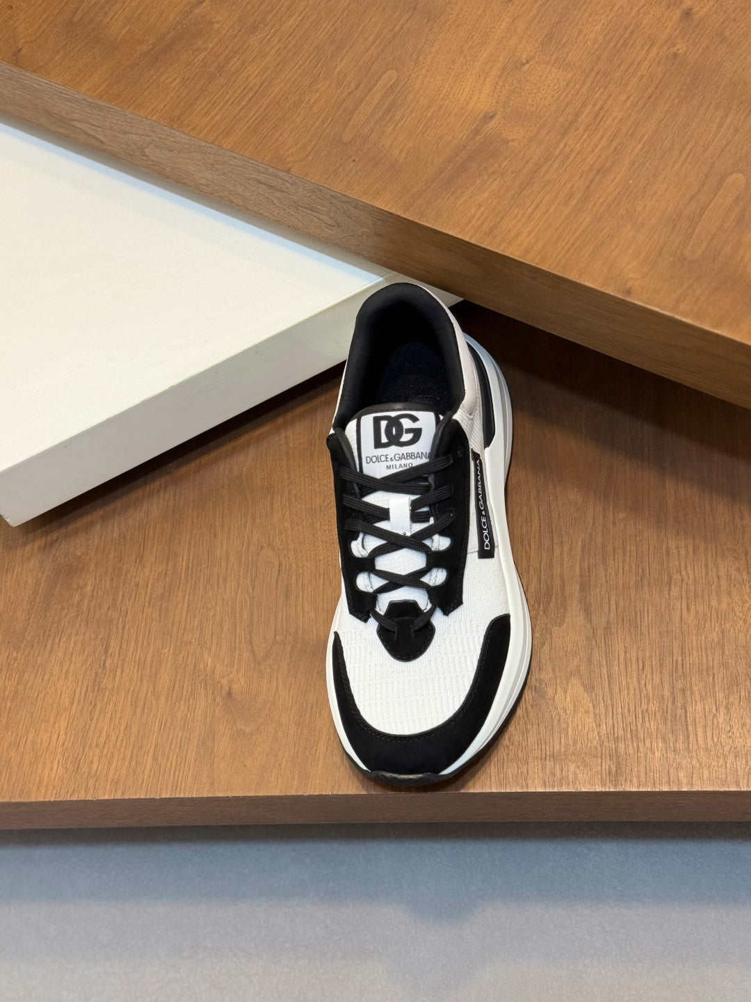 Dolce & Gabbana DG Premium Men's Mixed-Material Casual Sneakers