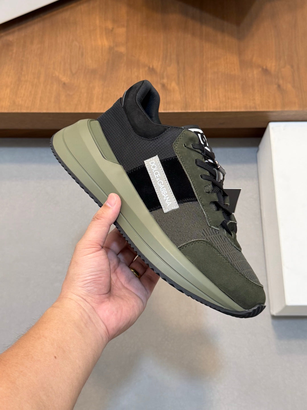 Dolce & Gabbana DG Premium Men's Mixed-Material Casual Sneakers