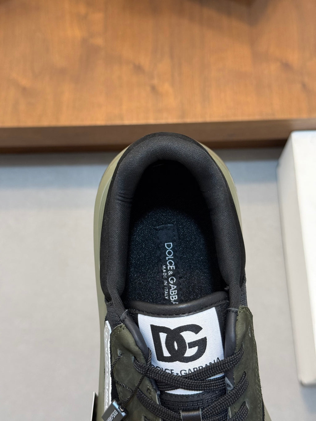 Dolce & Gabbana DG Premium Men's Mixed-Material Casual Sneakers