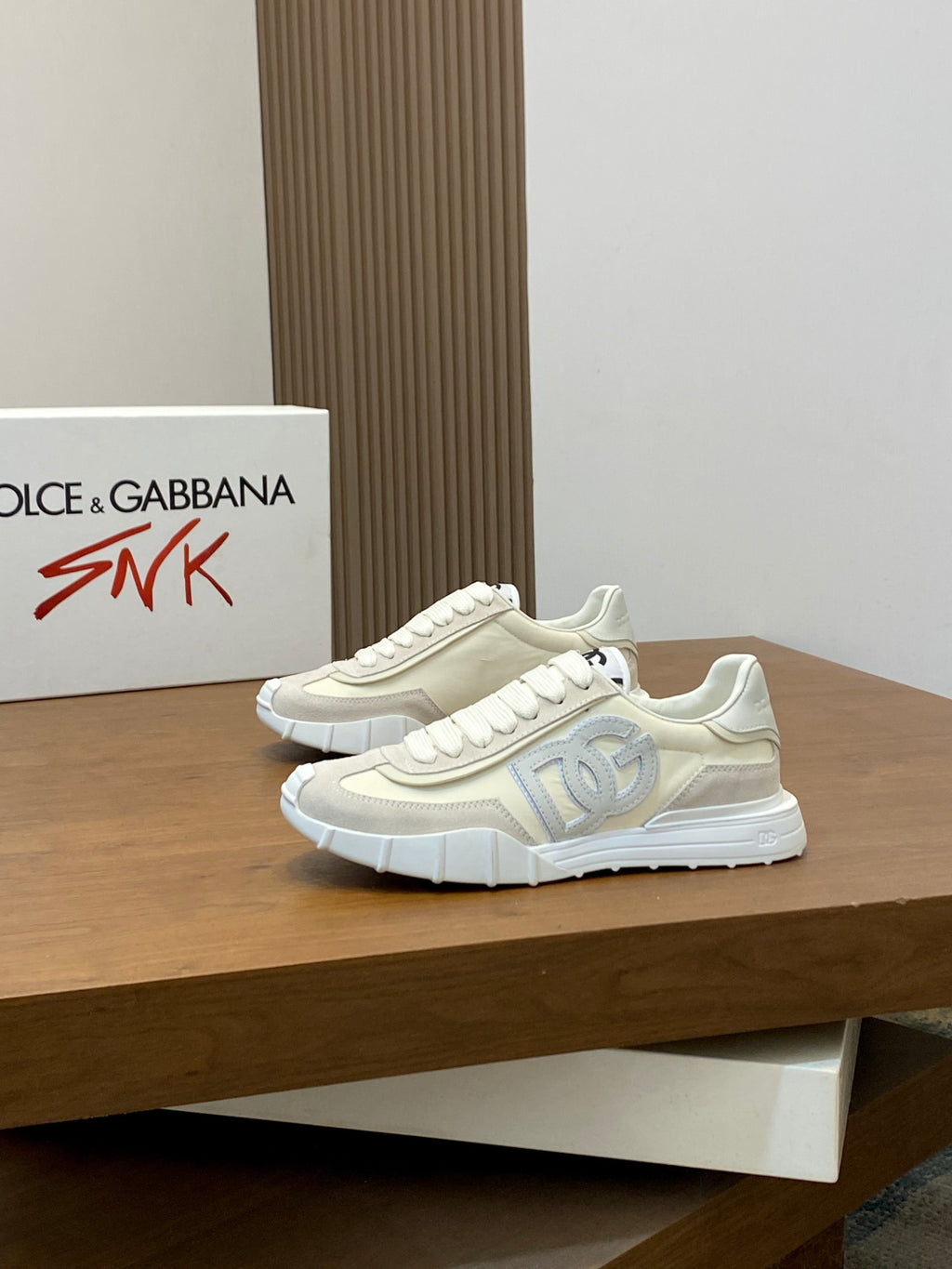 Dolce & Gabbana DG Premium Men's Mixed-Material Casual Sneakers