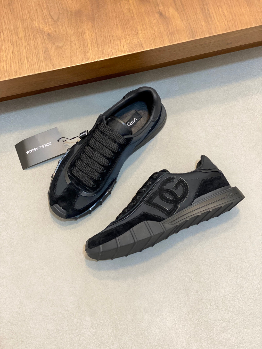 Dolce & Gabbana DG Premium Men's Mixed-Material Casual Sneakers