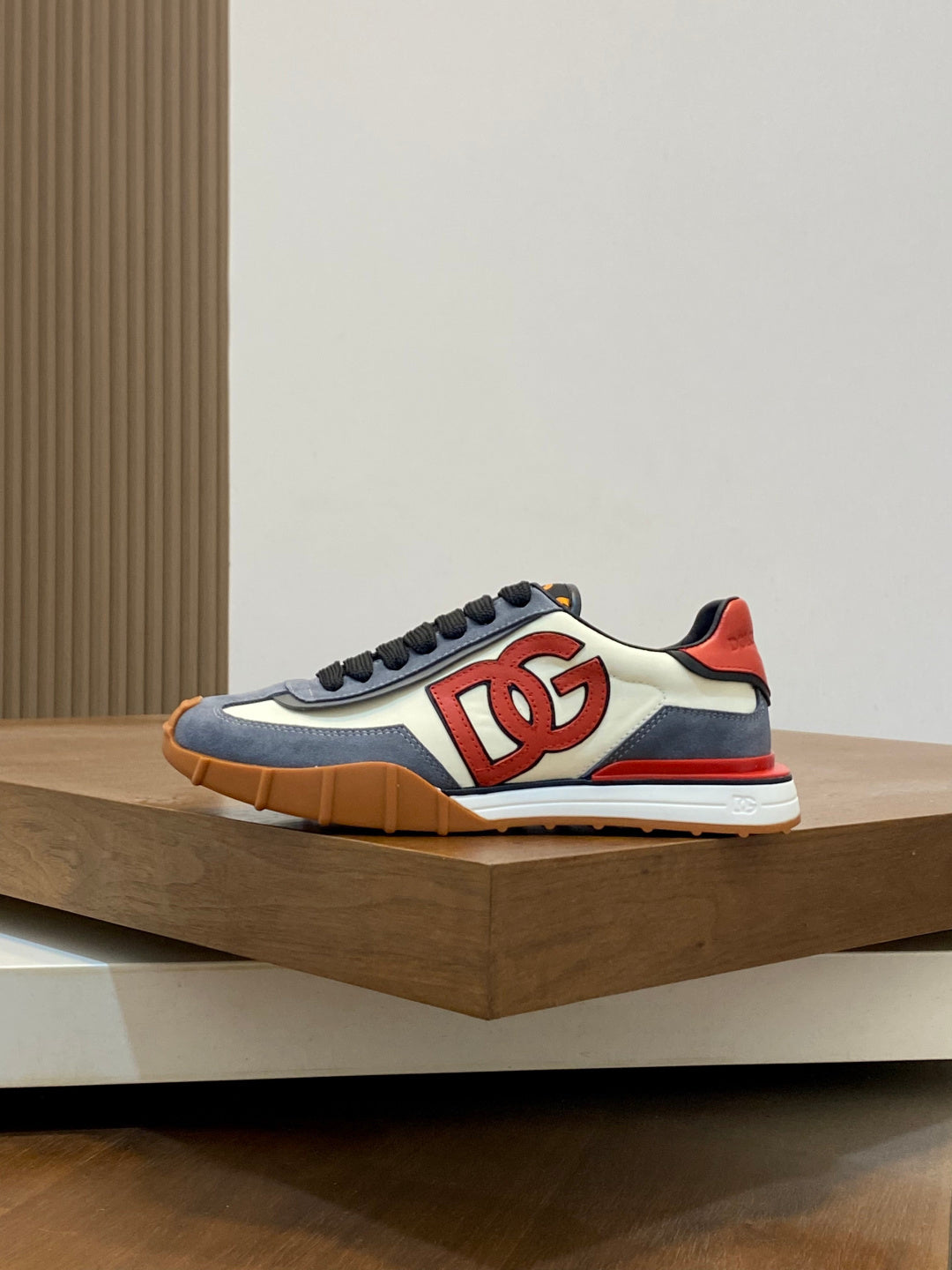 Dolce & Gabbana DG Premium Men's Mixed-Material Casual Sneakers