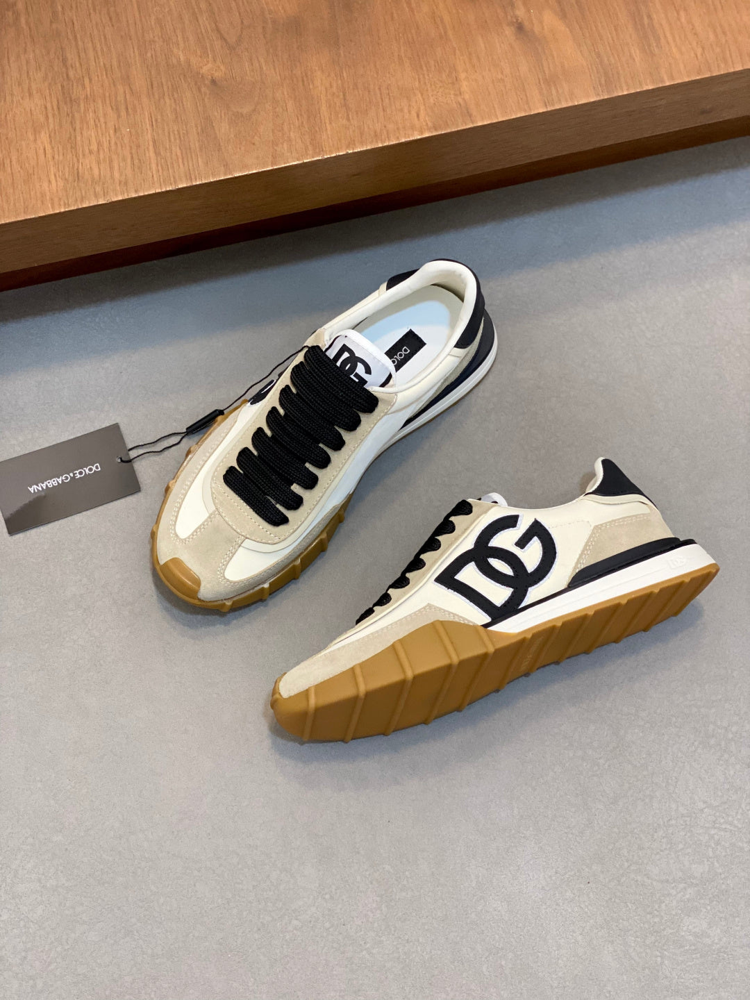Dolce & Gabbana DG Premium Men's Mixed-Material Casual Sneakers