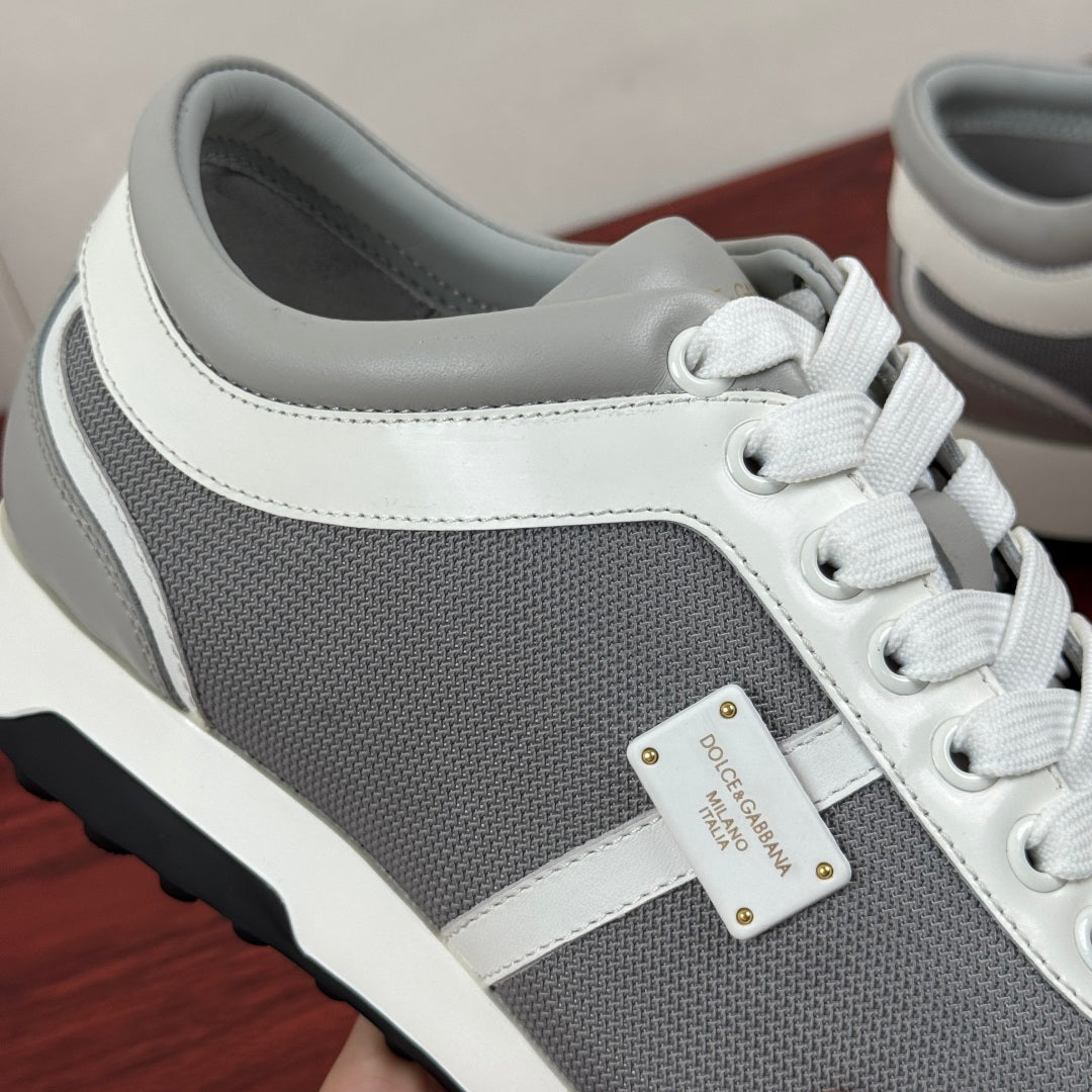 Dolce & Gabbana DG Men's Retro Runner Sneakers with Metal Badge White & Grey