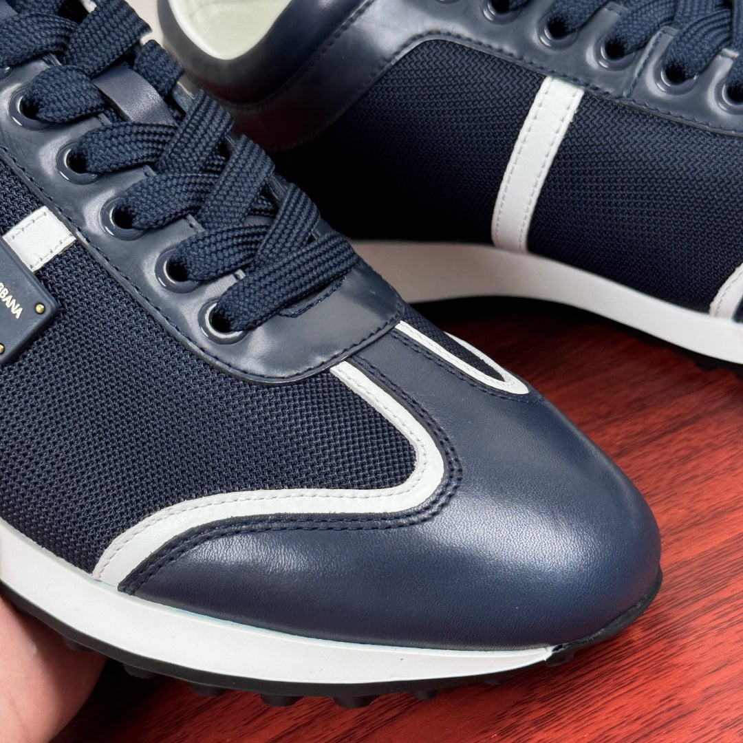 Dolce & Gabbana DG Men's Retro Runner Sneakers with Metal Badge Blue