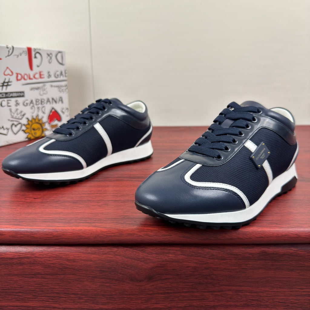 Dolce & Gabbana DG Men's Retro Runner Sneakers with Metal Badge Blue