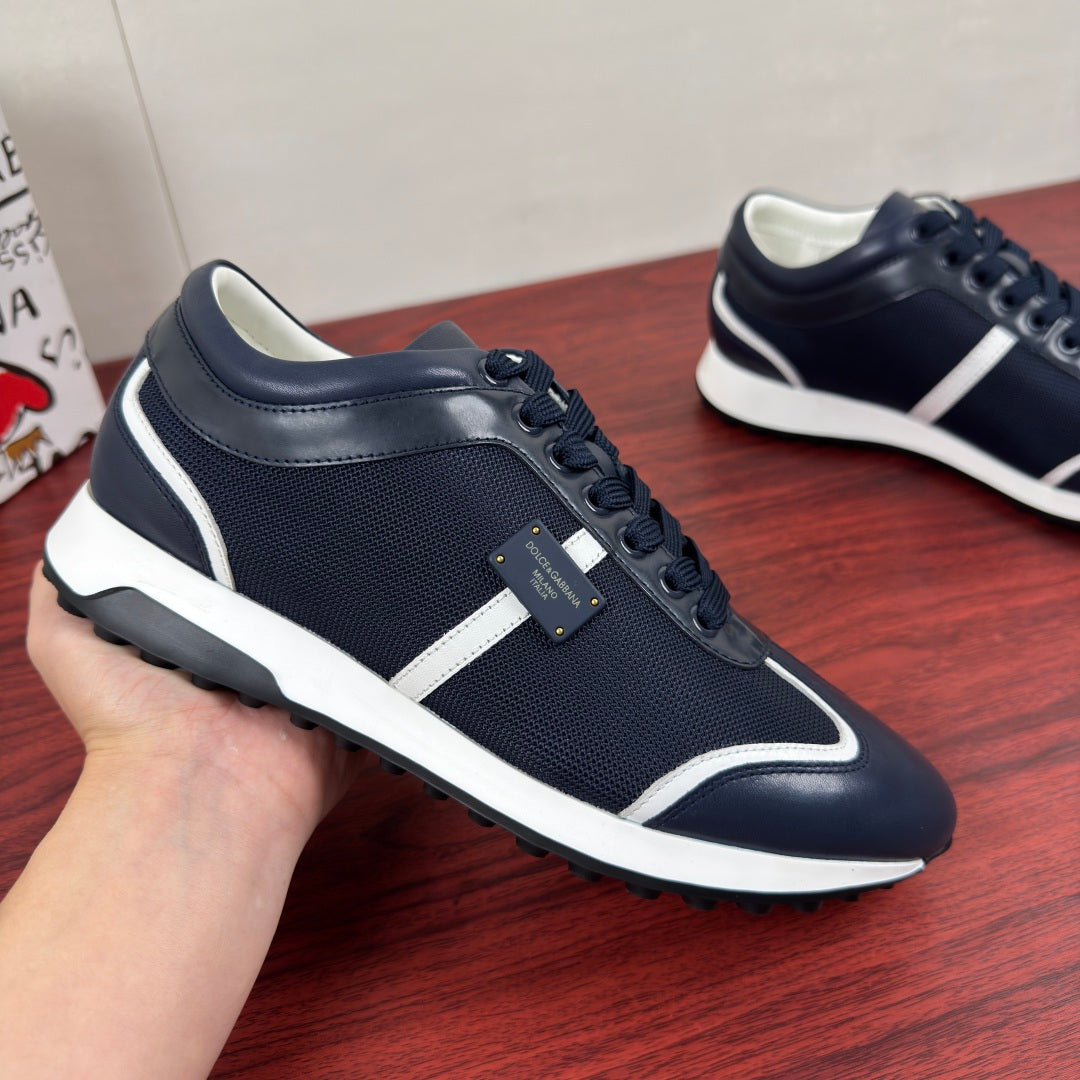 Dolce & Gabbana DG Men's Retro Runner Sneakers with Metal Badge Blue