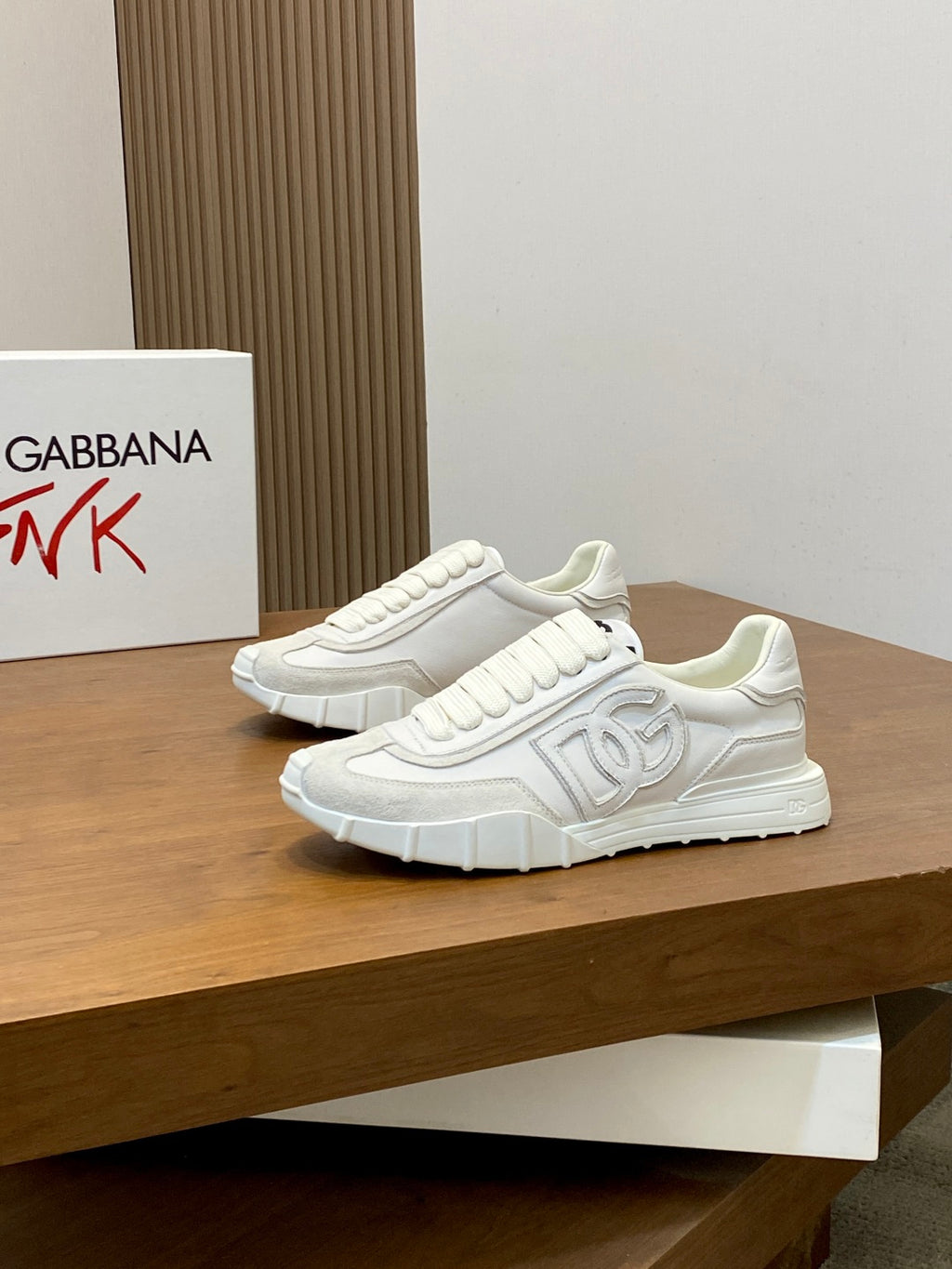 Dolce & Gabbana DG Premium Men's Mixed-Material Casual Sneakers