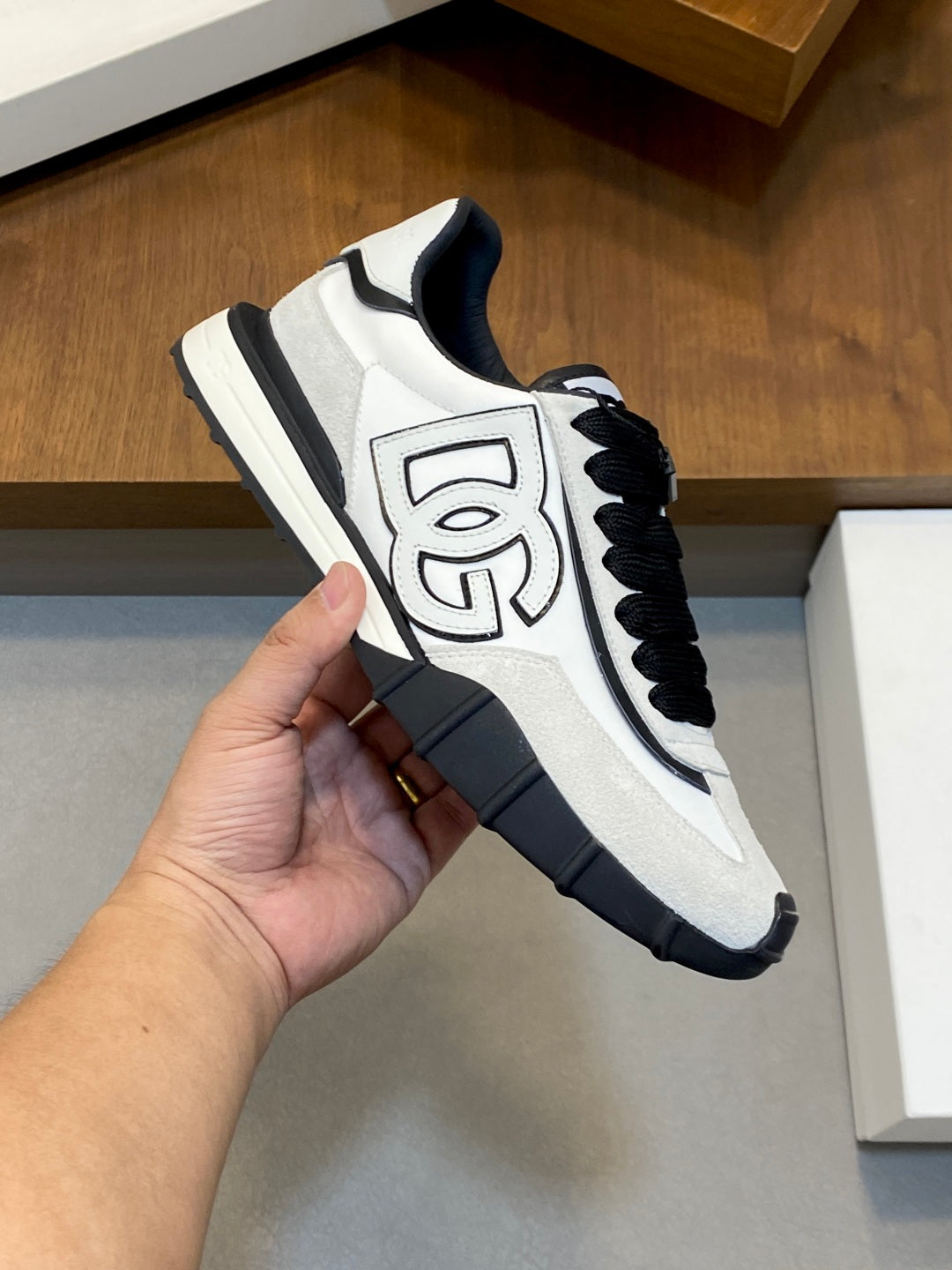 Dolce & Gabbana DG Premium Men's Mixed-Material Casual Sneakers