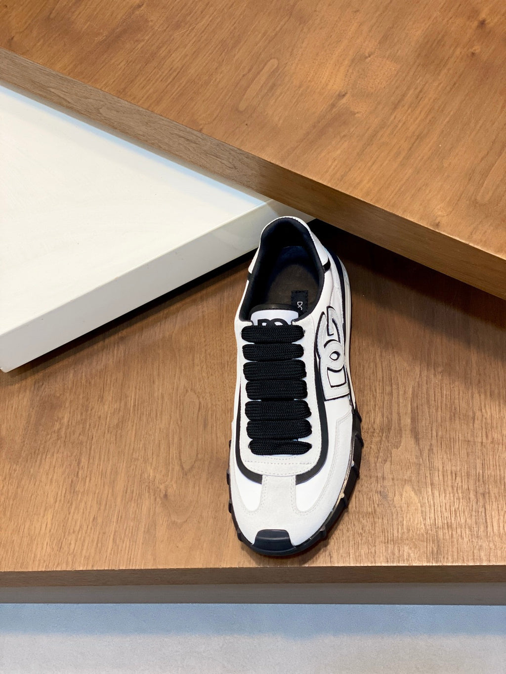 Dolce & Gabbana DG Premium Men's Mixed-Material Casual Sneakers