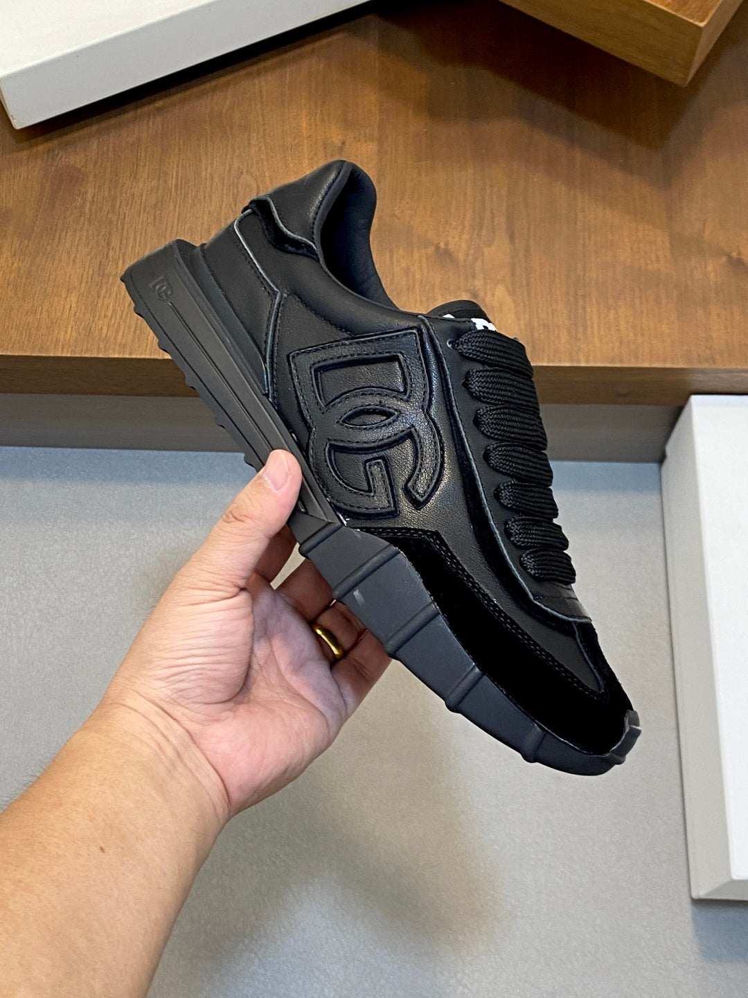 Dolce & Gabbana DG Premium Men's Mixed-Material Casual Sneakers