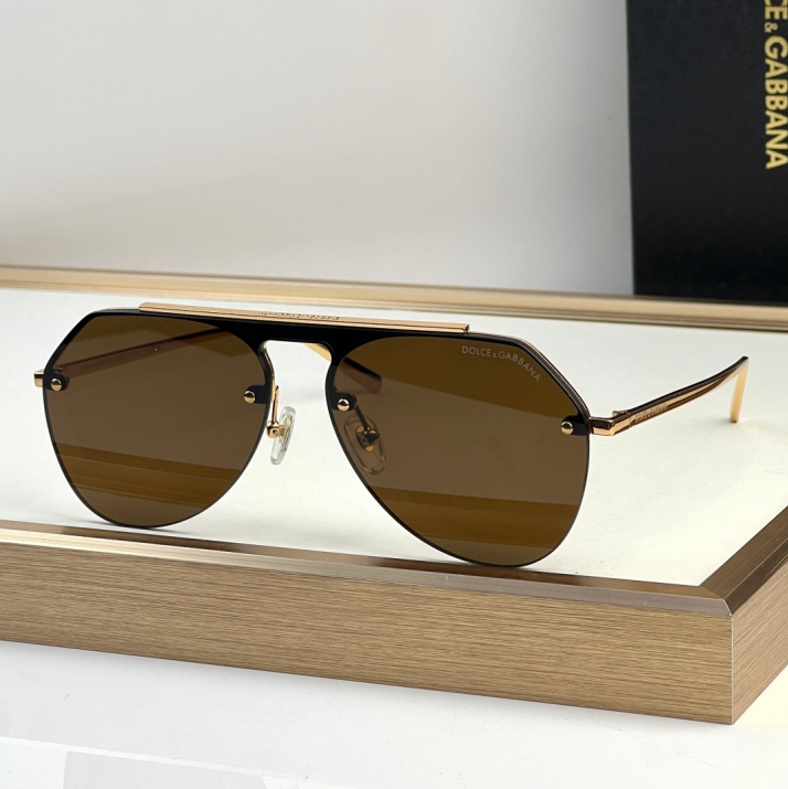 Dolce & Gabbana DG Sunglasses – Oversized Square Frame with Crystal DG Logo | Gold & Black