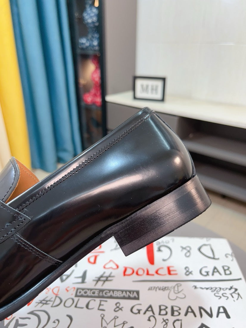 Dolce & Gabbana DG Men's Dress Shoes in Premium Calfskin