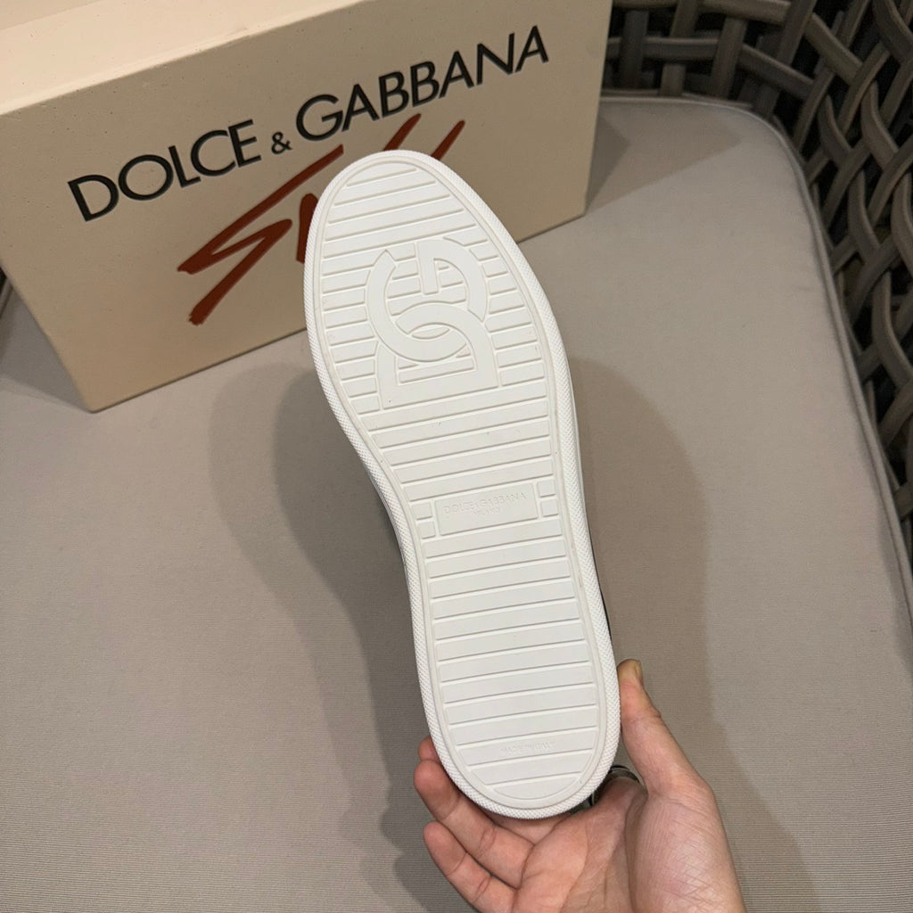 Dolce & Gabbana DG Men's Casual Sneakers with Signature Metal Buckle