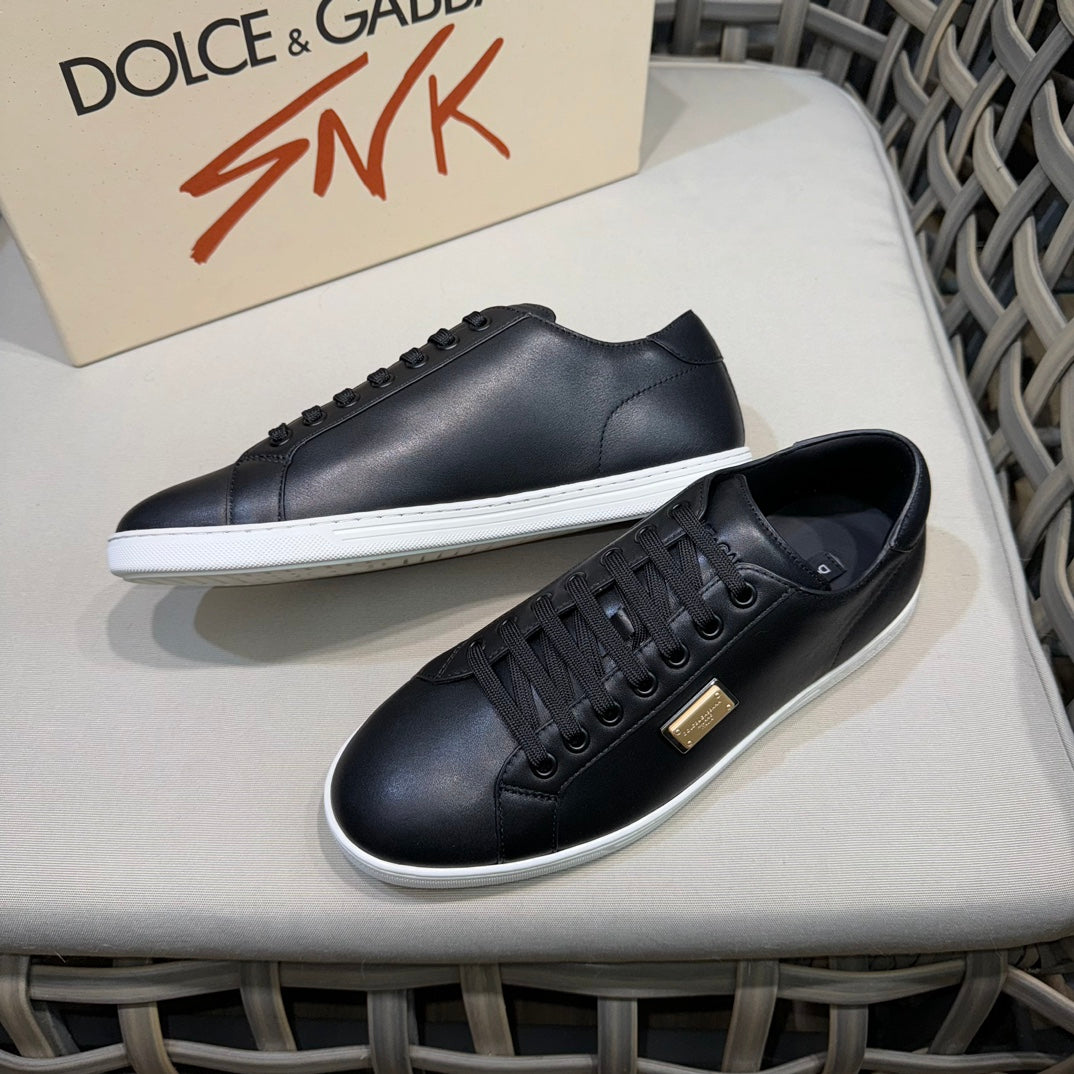 Dolce & Gabbana DG Men's Casual Sneakers with Signature Metal Buckle