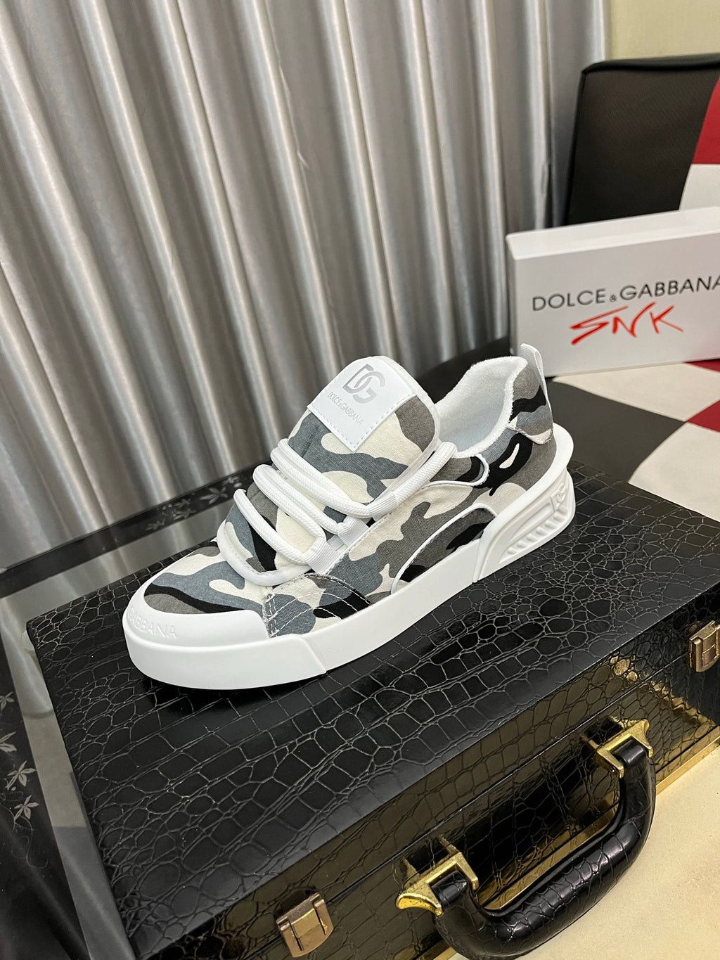 Dolce & Gabbana DG Silk Calfskin & Nubuck Casual Sneakers