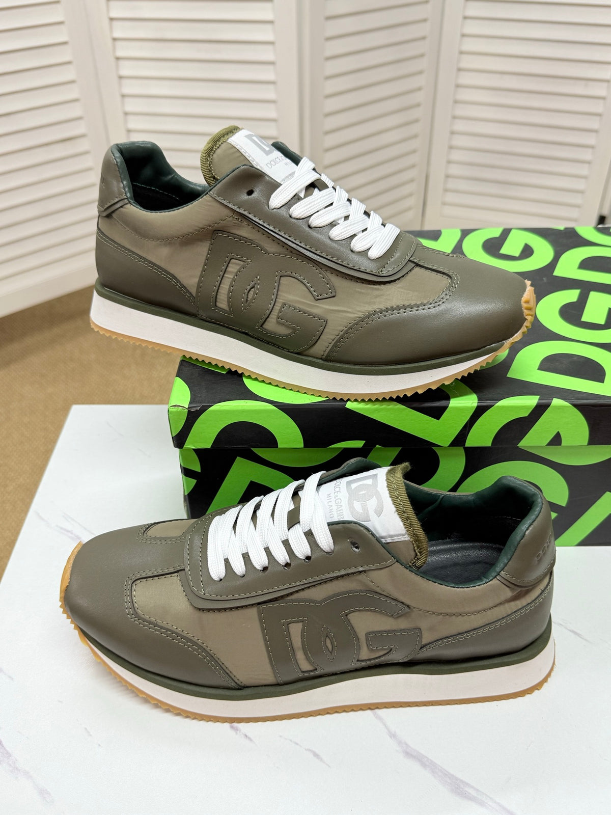 Dolce & Gabbana DG Couple's Athletic Casual Sneakers