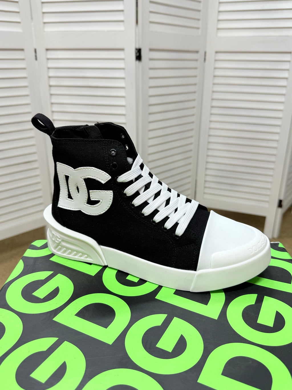 Dolce & Gabbana DG Couple's Athletic Casual Sneakers