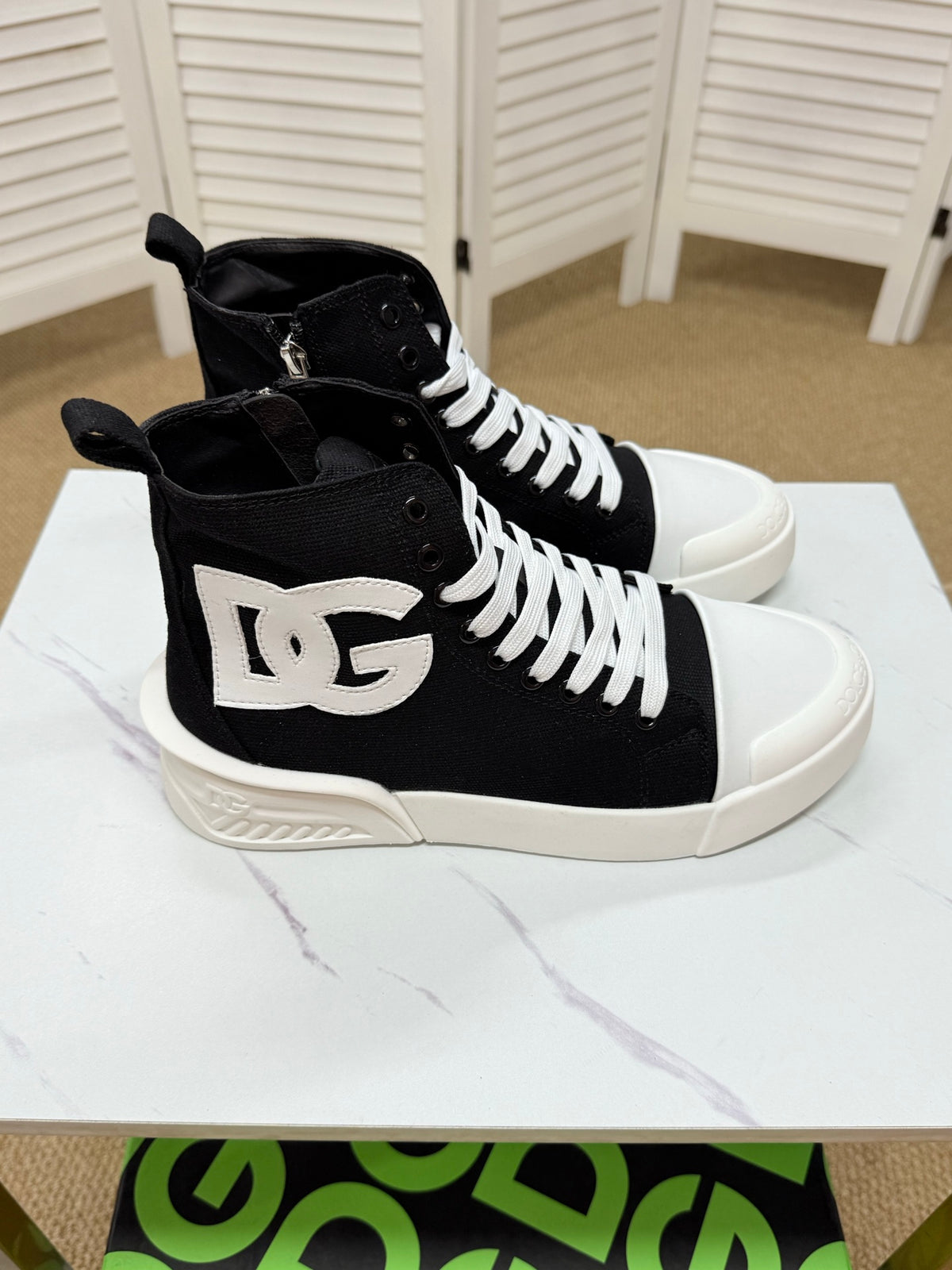 Dolce & Gabbana DG Couple's Athletic Casual Sneakers