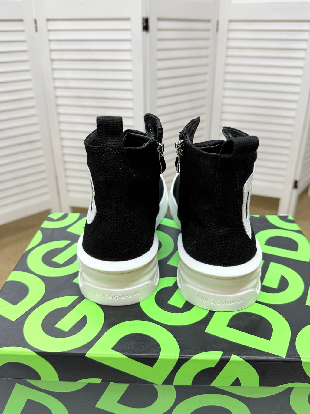 Dolce & Gabbana DG Couple's Athletic Casual Sneakers