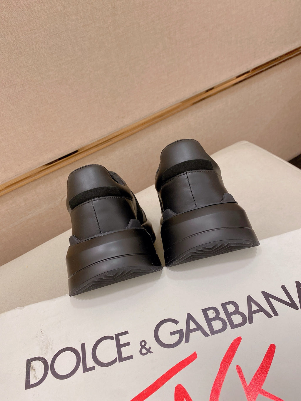 Dolce & Gabbana DG Men's Top-Grain Calfskin Casual Sneakers