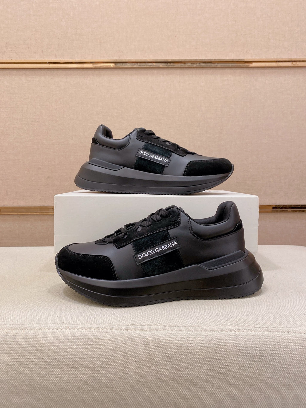 Dolce & Gabbana DG Men's Top-Grain Calfskin Casual Sneakers