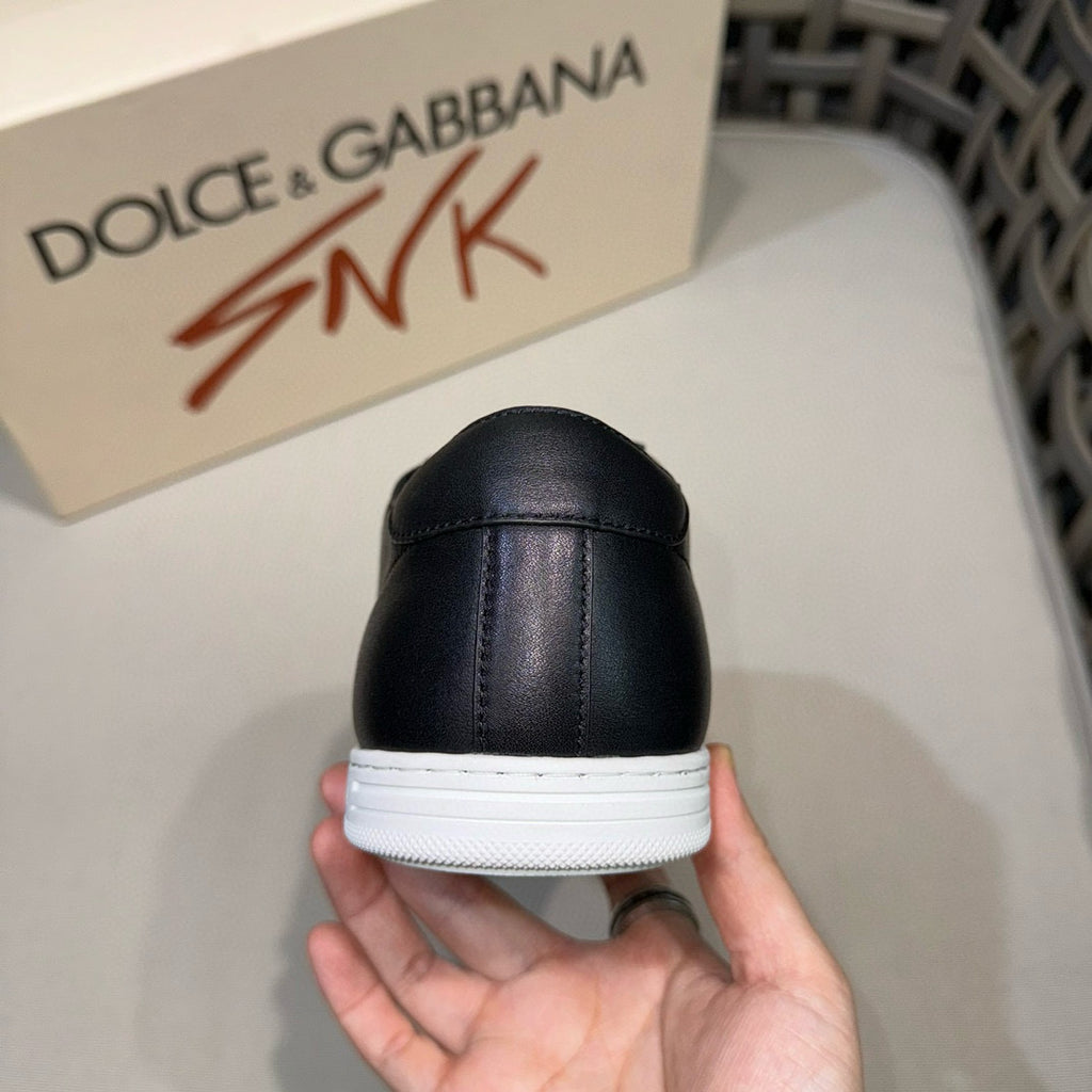 Dolce & Gabbana DG Men's Casual Sneakers with Signature Metal Buckle