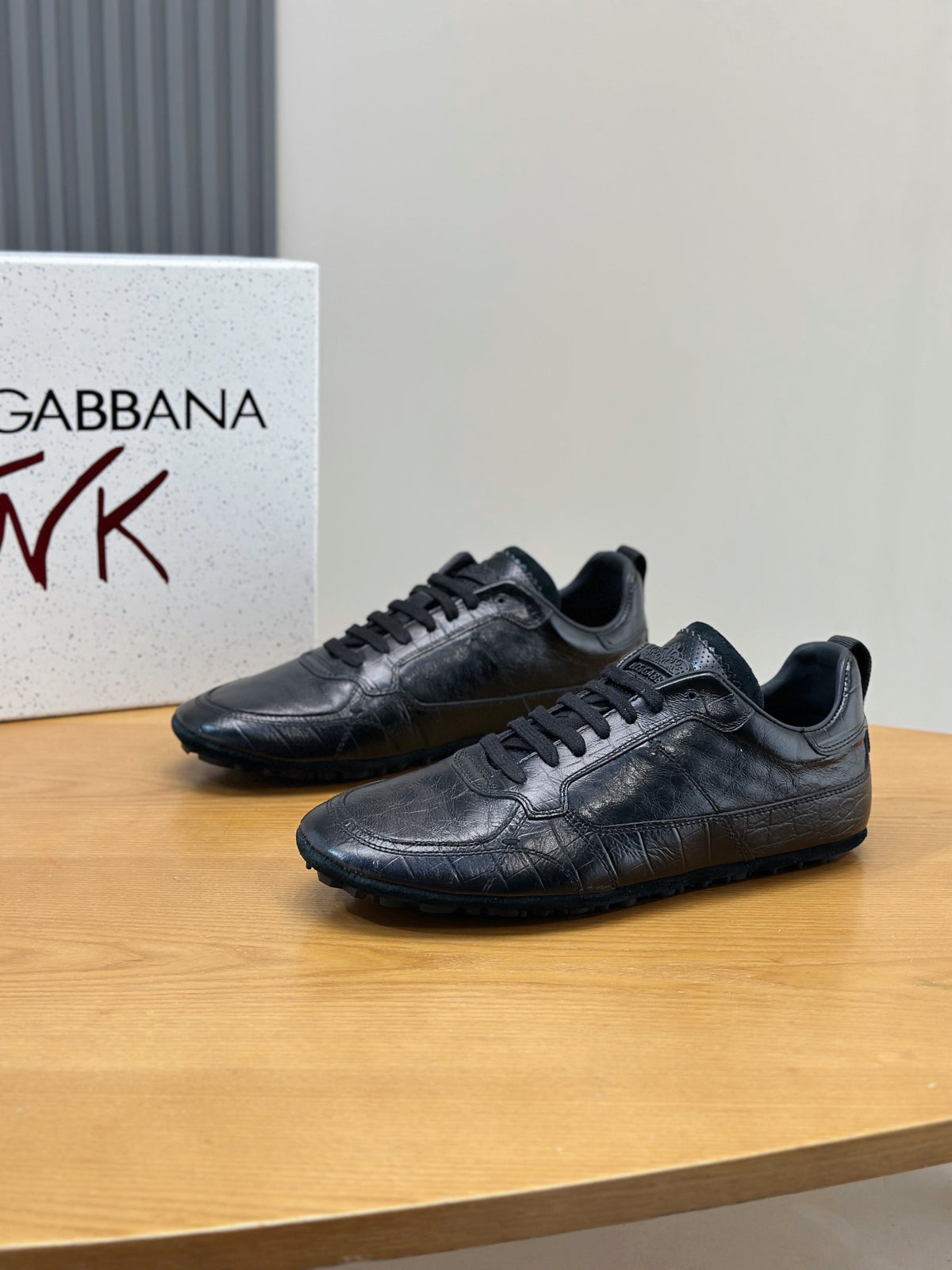 Dolce & Gabbana DG Men's Casual Sneakers with Stitched Logo